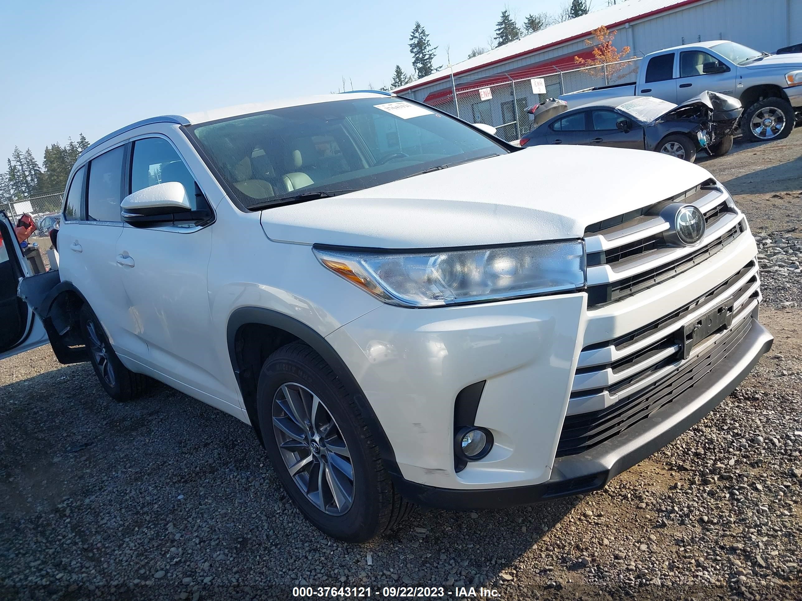 TOYOTA HIGHLANDER 2018 5tdjzrfh8js555997