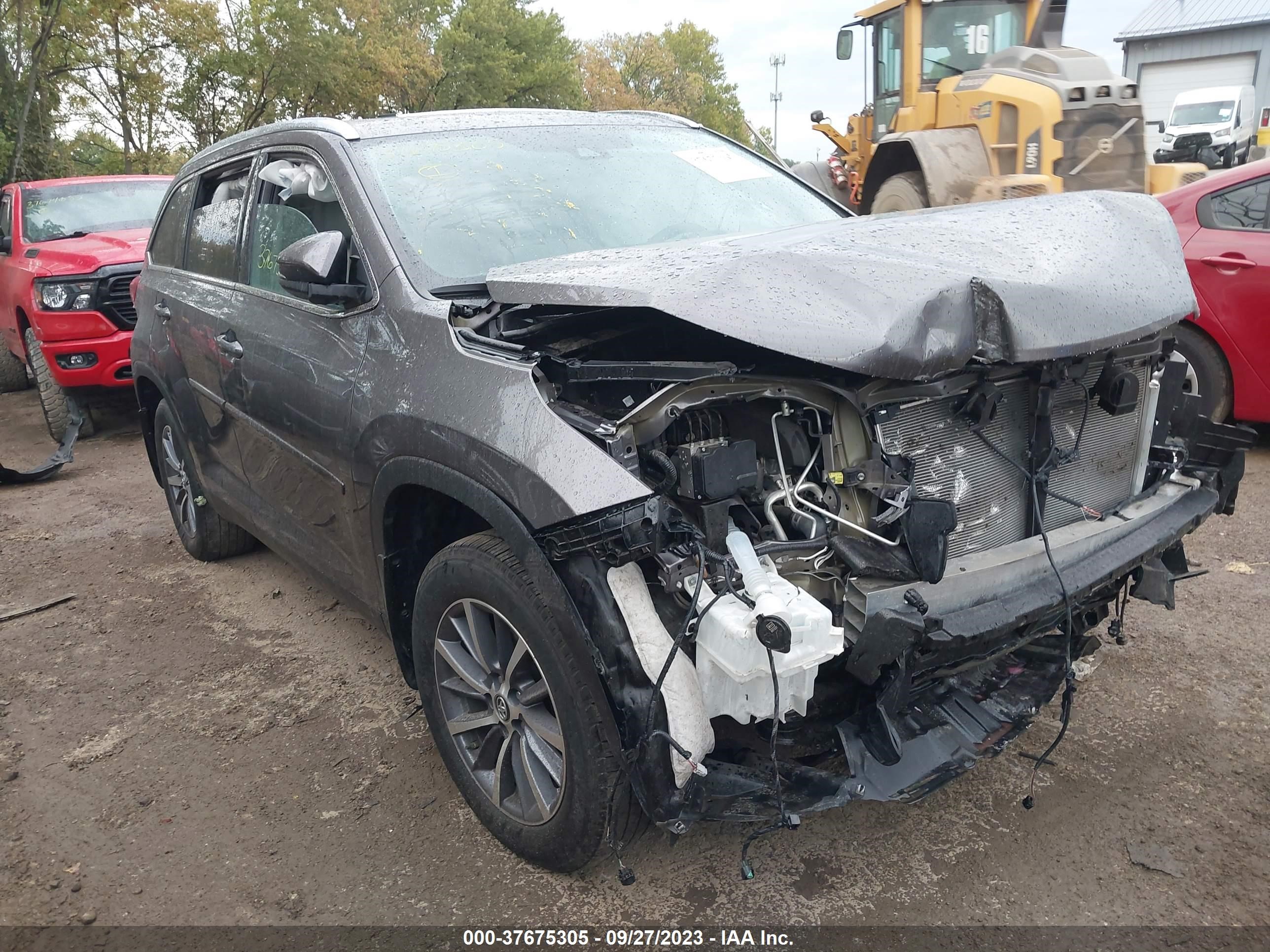 TOYOTA HIGHLANDER 2019 5tdjzrfh8ks612748