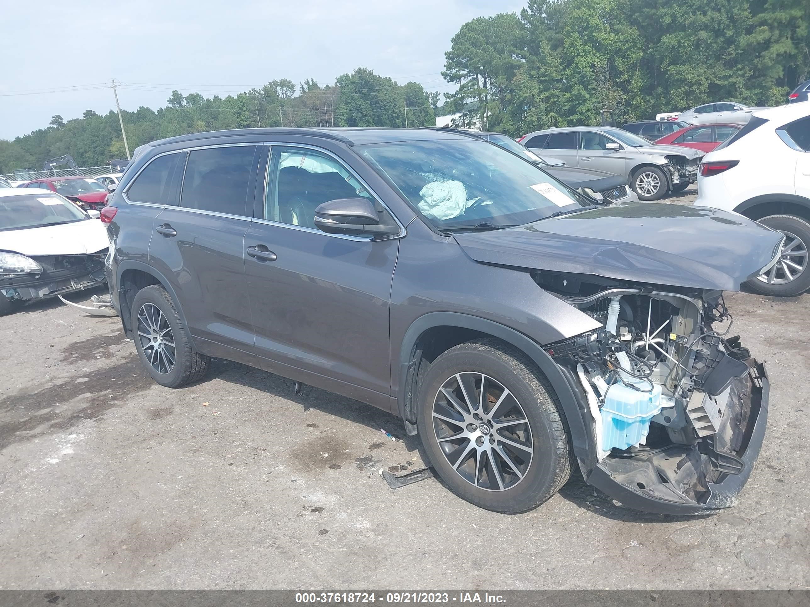 TOYOTA HIGHLANDER 2018 5tdjzrfh9js537511