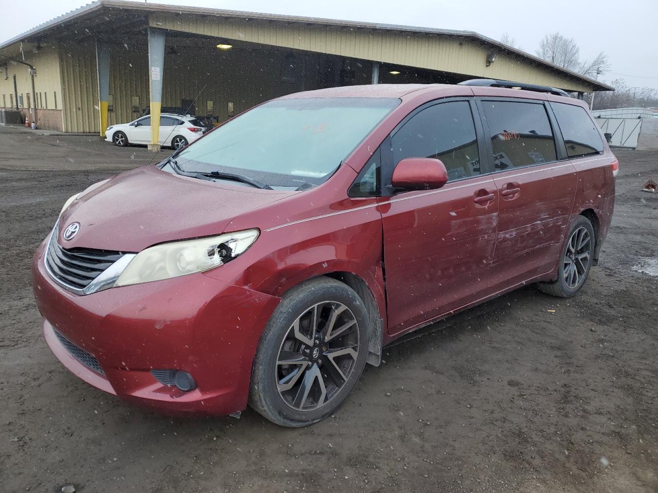 TOYOTA SIENNA 2011 5tdka3dc0bs001600