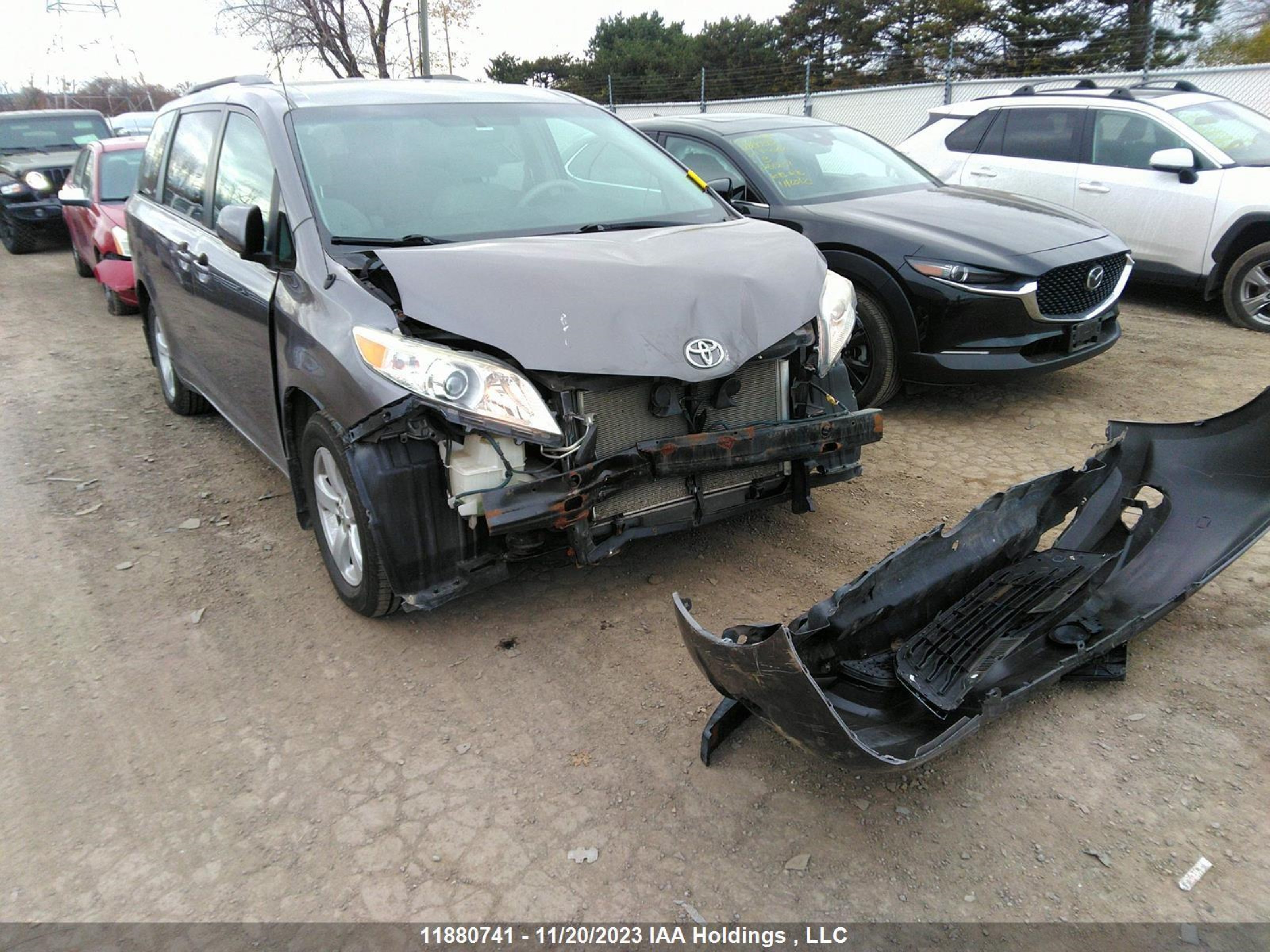 TOYOTA SIENNA 2011 5tdka3dc6bs005389