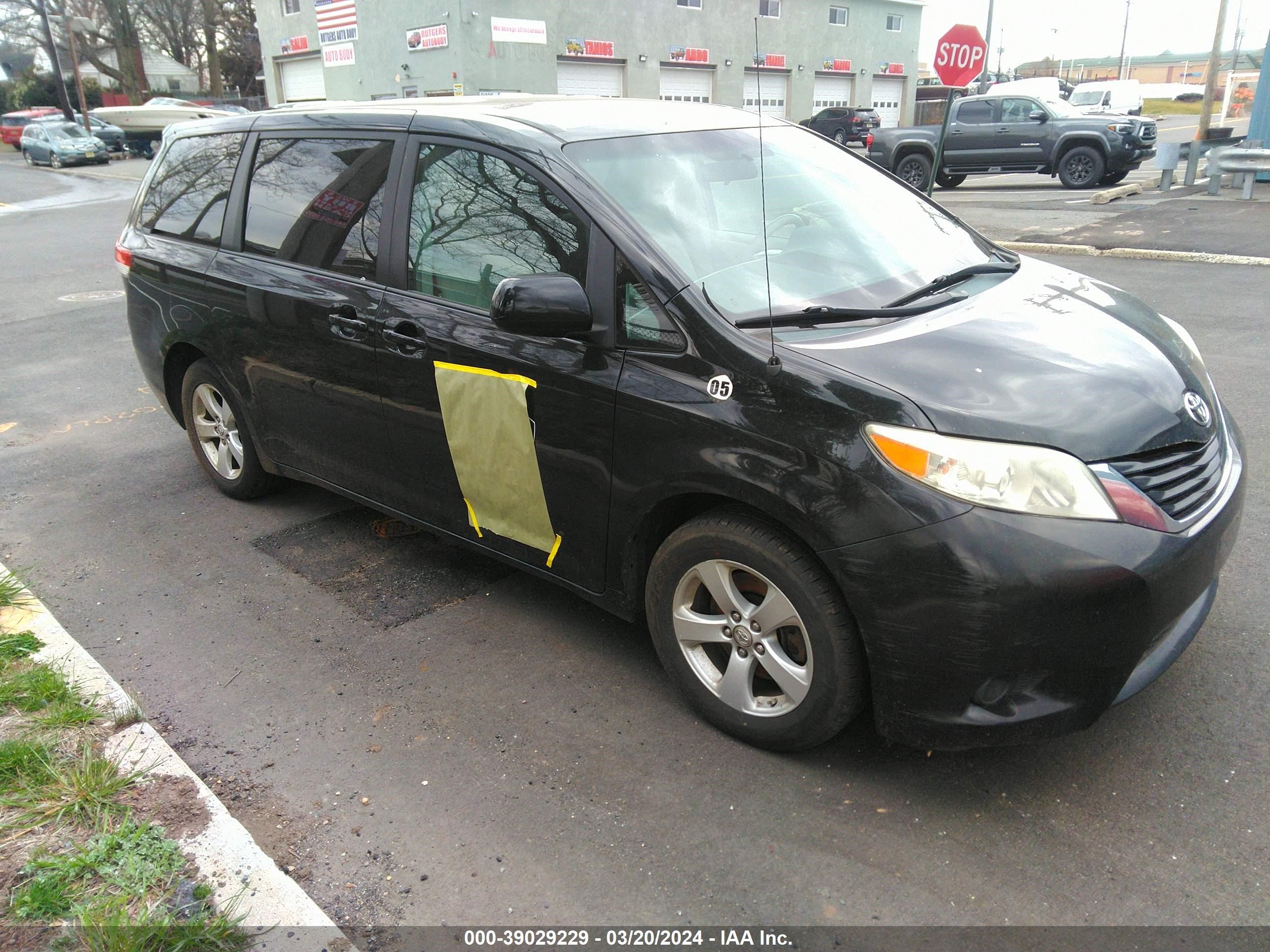 TOYOTA SIENNA 2012 5tdka3dc7cs013907