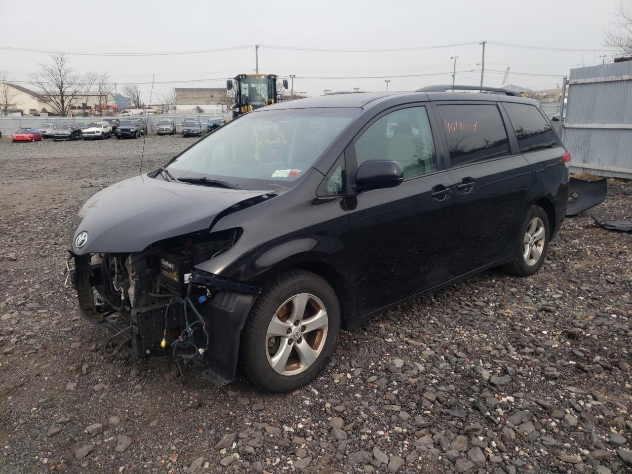 TOYOTA SIENNA 2011 5tdkk3dc0bs074849