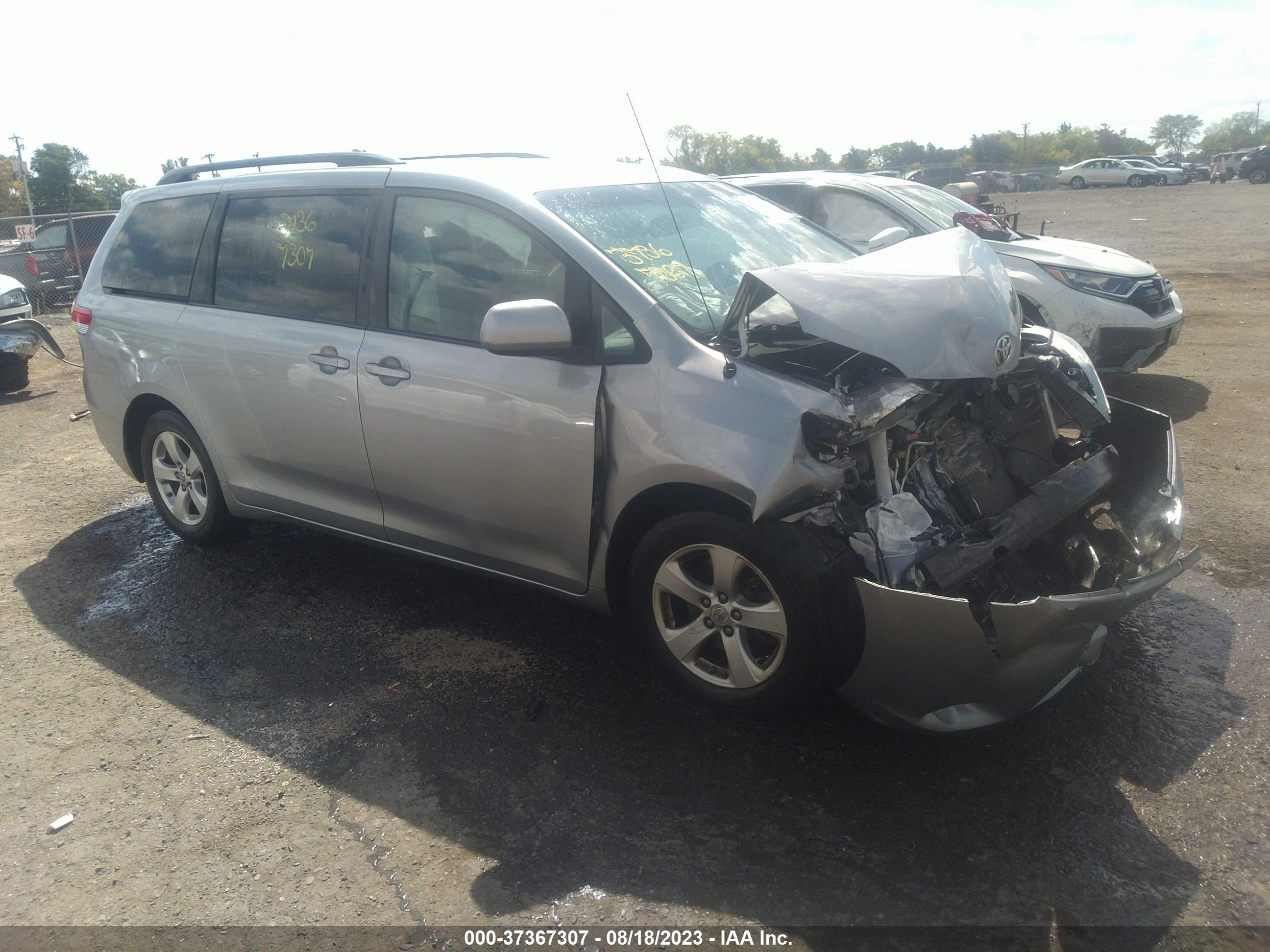 TOYOTA SIENNA 2011 5tdkk3dc0bs080943