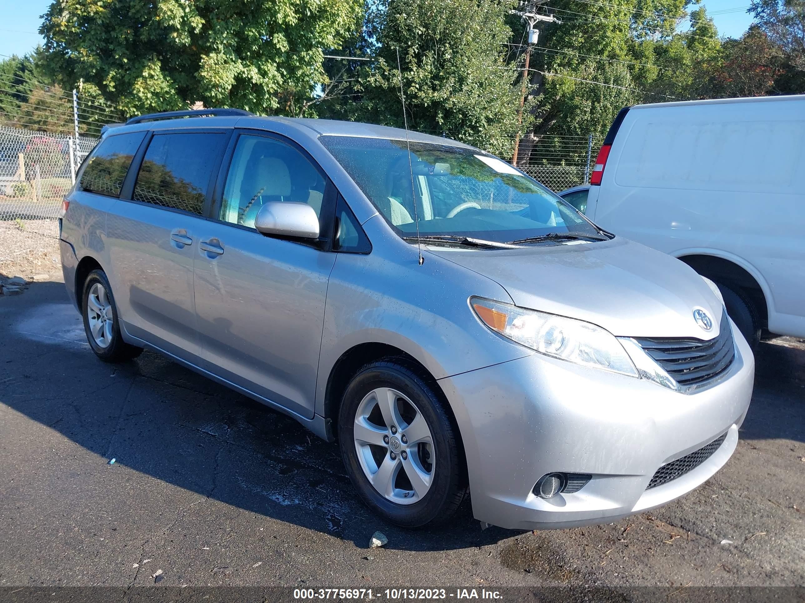 TOYOTA SIENNA 2013 5tdkk3dc0ds280286