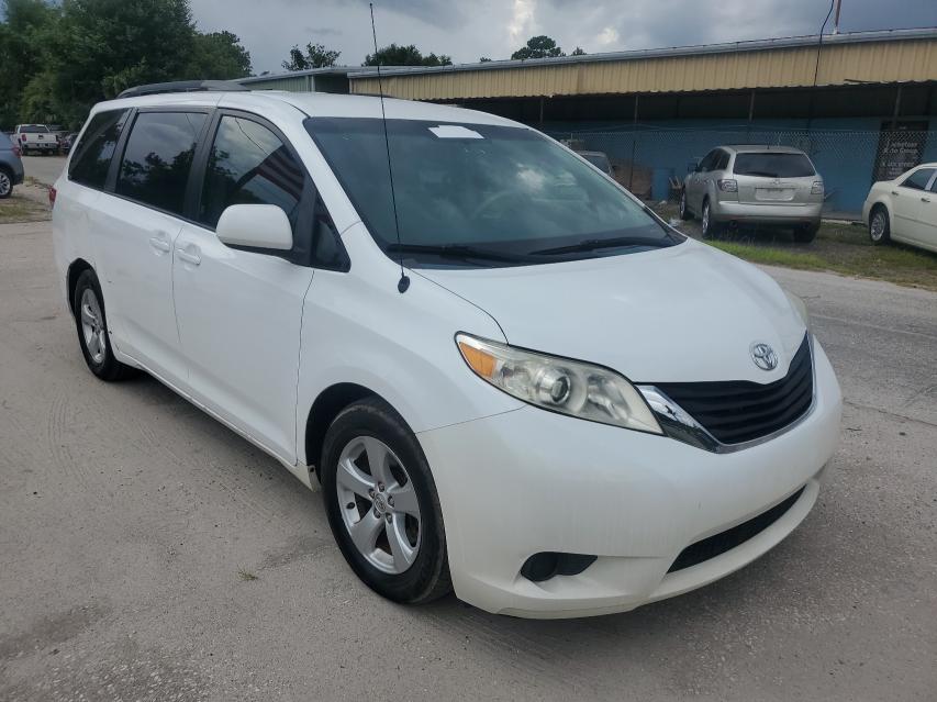 TOYOTA SIENNA LE 2013 5tdkk3dc0ds341068