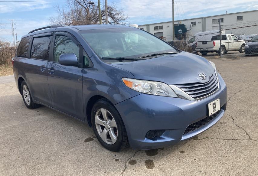 TOYOTA SIENNA LE 2015 5tdkk3dc0fs534761