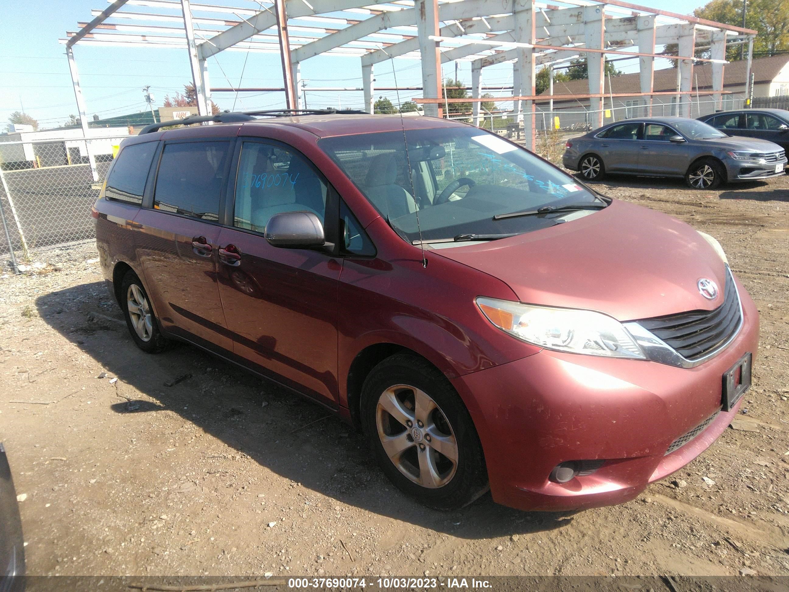 TOYOTA SIENNA 2011 5tdkk3dc1bs044016