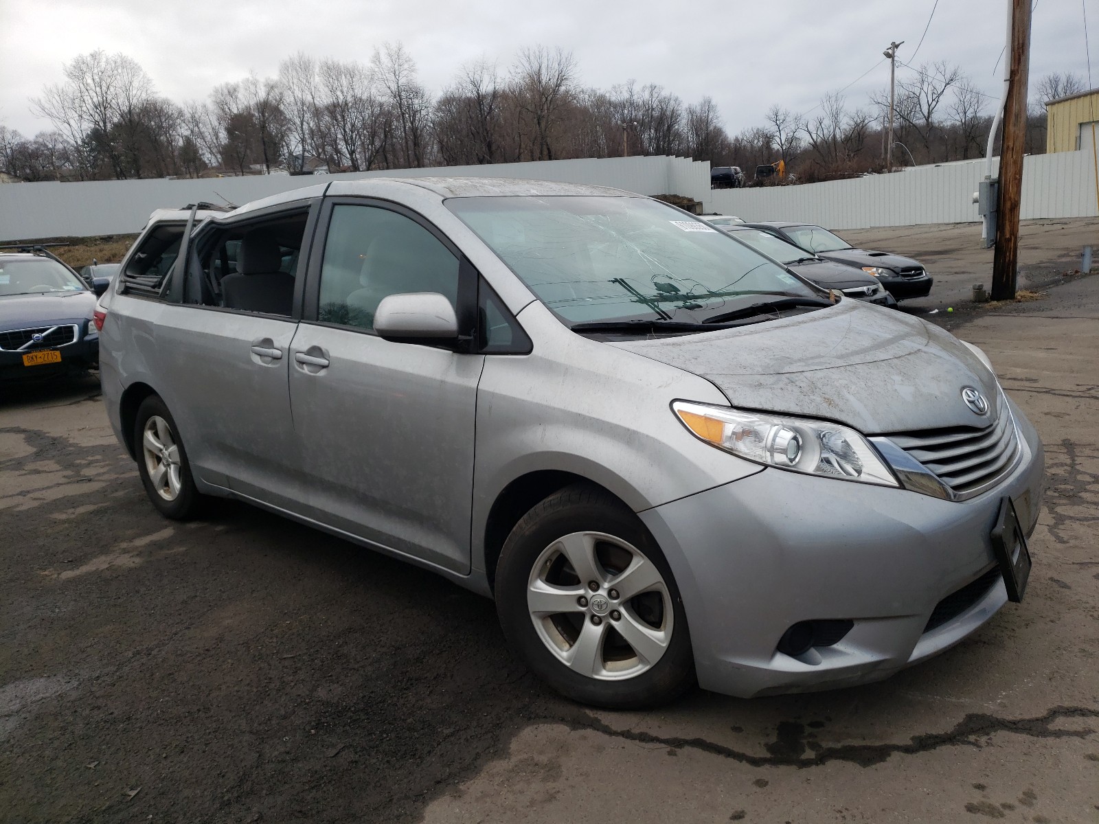 TOYOTA SIENNA LE 2015 5tdkk3dc1fs664449