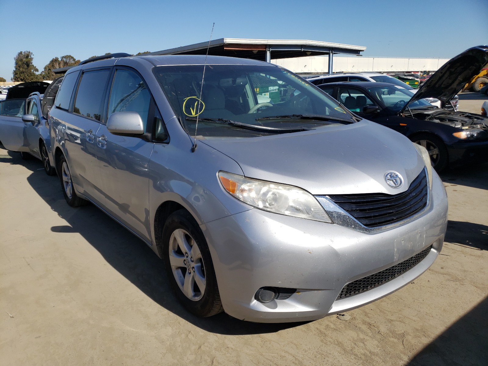 TOYOTA SIENNA LE 2012 5tdkk3dc2cs194508