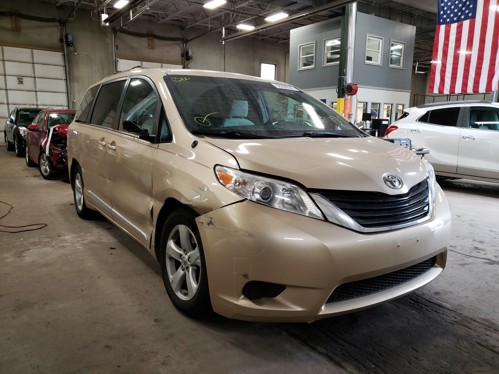 TOYOTA SIENNA LE 2012 5tdkk3dc2cs216300