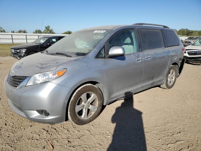 TOYOTA SIENNA LE 2012 5tdkk3dc2cs243870