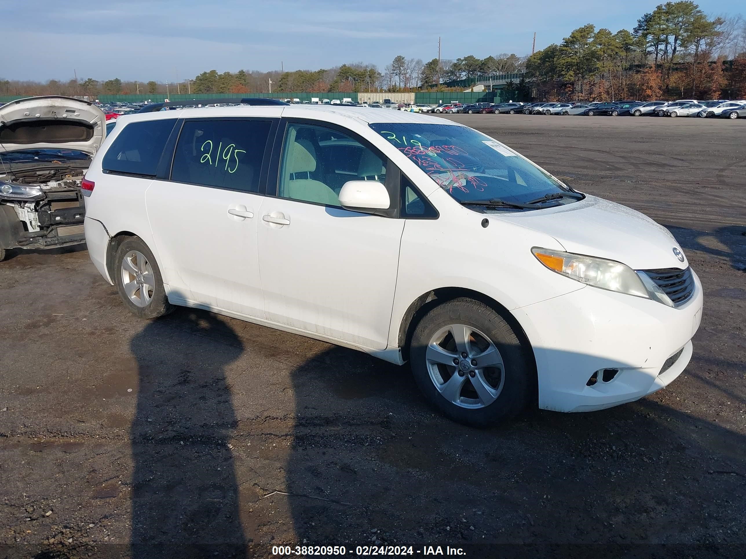 TOYOTA SIENNA 2013 5tdkk3dc2ds298515