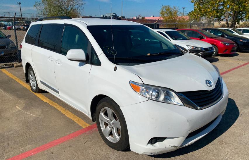 TOYOTA SIENNA LE 2014 5tdkk3dc2es419884