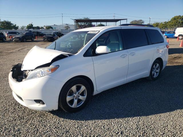 TOYOTA SIENNA LE 2015 5tdkk3dc2fs630956