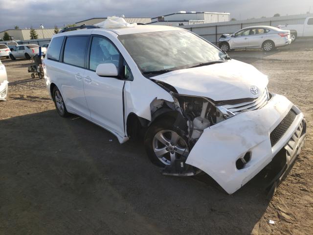 TOYOTA SIENNA LE 2015 5tdkk3dc2fs663570