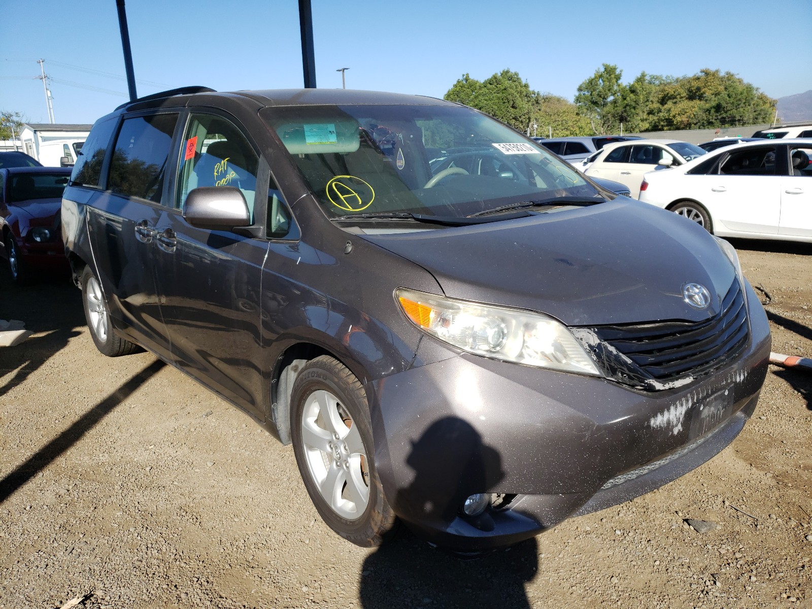 TOYOTA SIENNA LE 2011 5tdkk3dc3bs070648