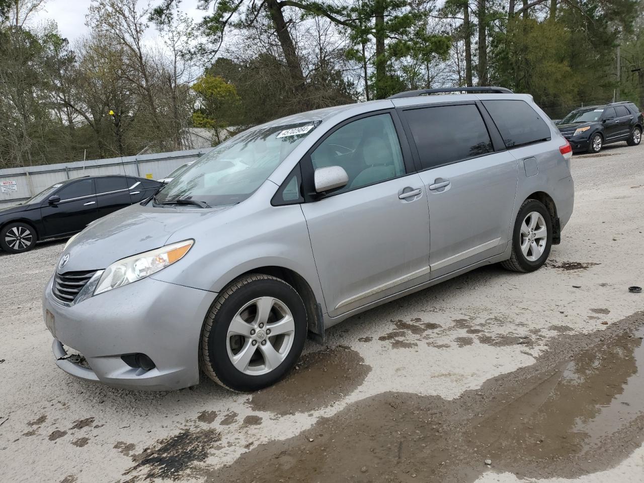 TOYOTA SIENNA 2013 5tdkk3dc4ds303066