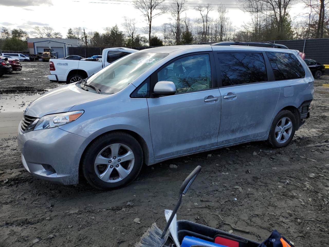 TOYOTA SIENNA 2013 5tdkk3dc4ds337119