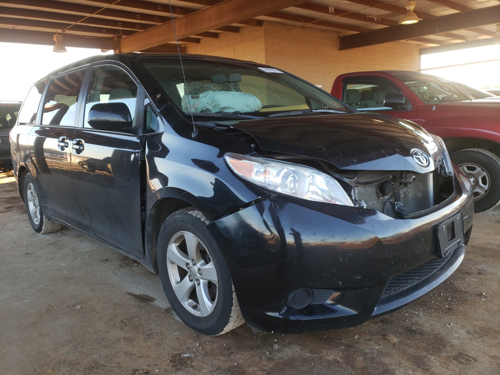 TOYOTA SIENNA LE 2014 5tdkk3dc4es458265