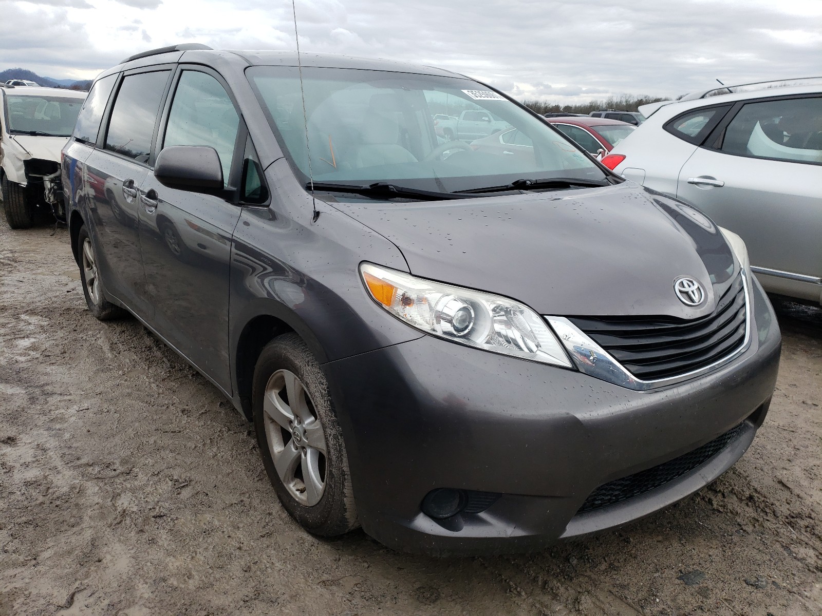 TOYOTA SIENNA LE 2011 5tdkk3dc5bs097737