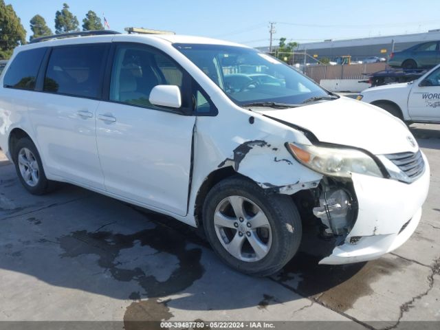 TOYOTA SIENNA 2014 5tdkk3dc6es445517