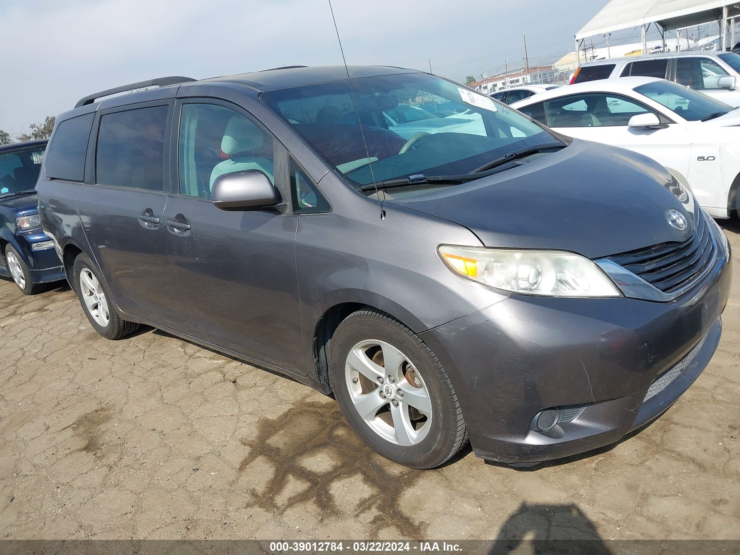 TOYOTA SIENNA 2011 5tdkk3dc7bs126333