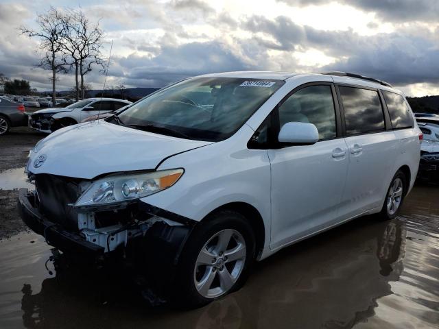 TOYOTA SIENNA LE 2013 5tdkk3dc7ds375251