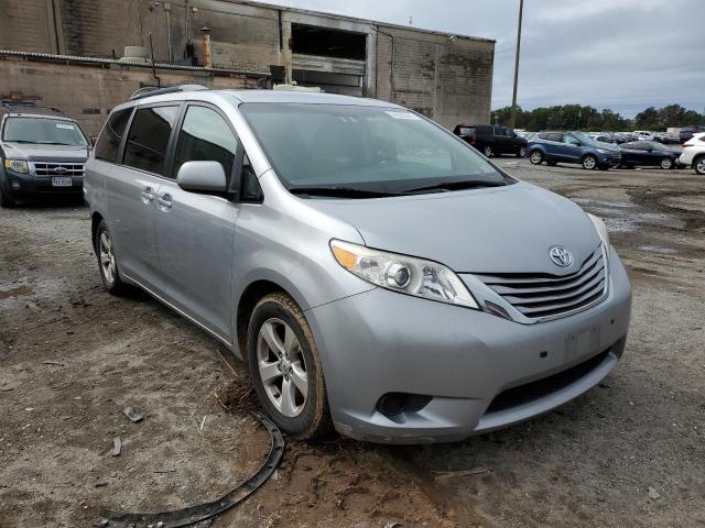 TOYOTA SIENNA LE 2015 5tdkk3dc7fs572794