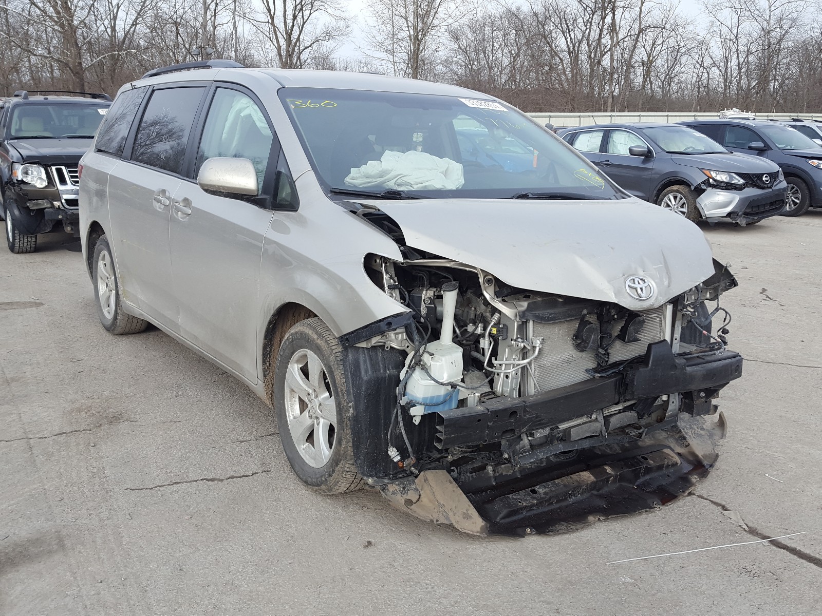 TOYOTA SIENNA LE 2015 5tdkk3dc7fs577669