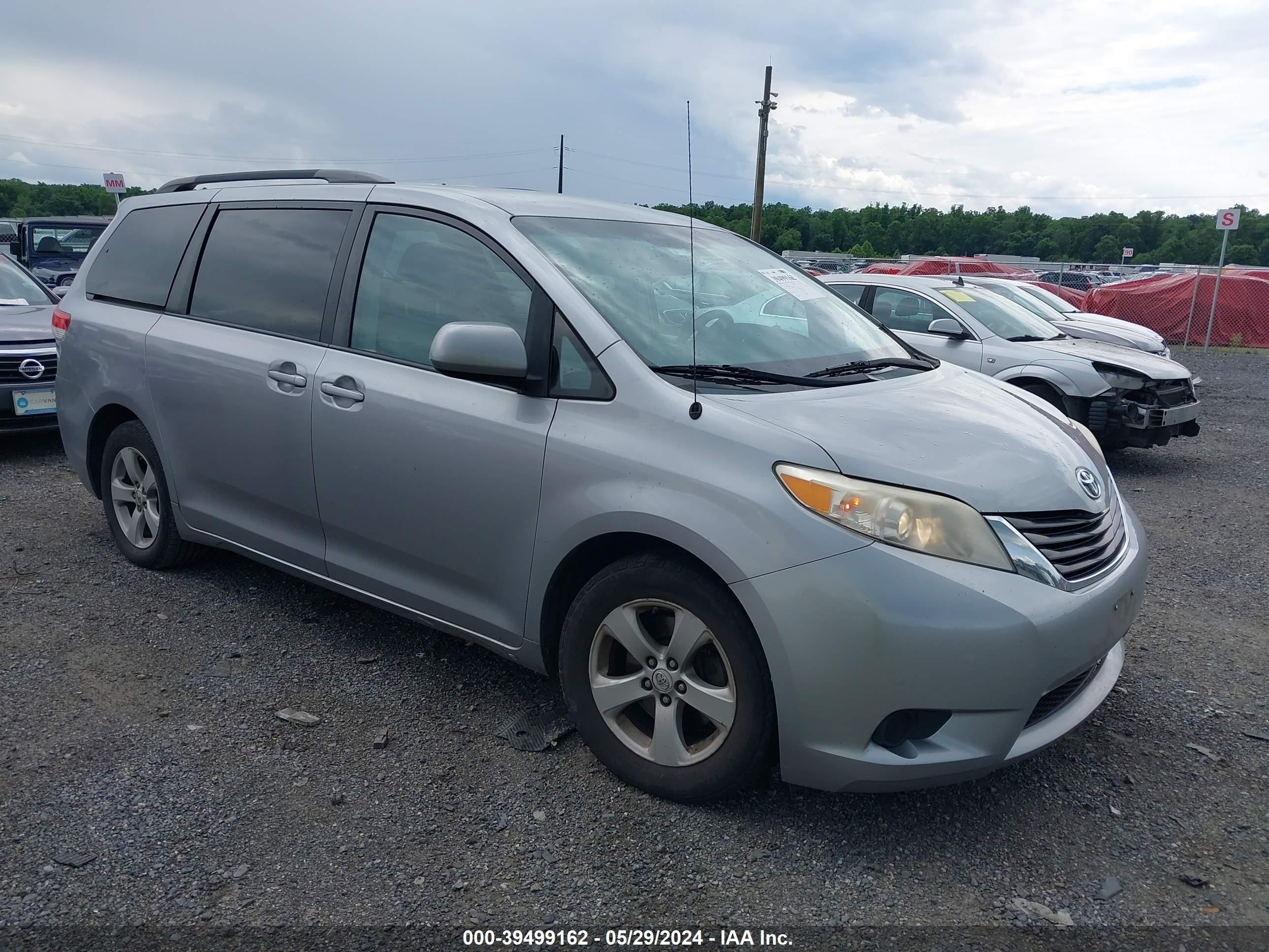 TOYOTA SIENNA 2011 5tdkk3dc8bs041095