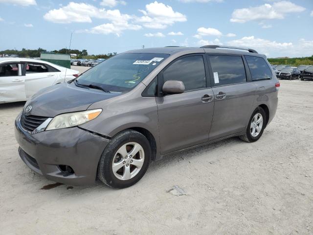 TOYOTA SIENNA LE 2013 5tdkk3dc8ds332246