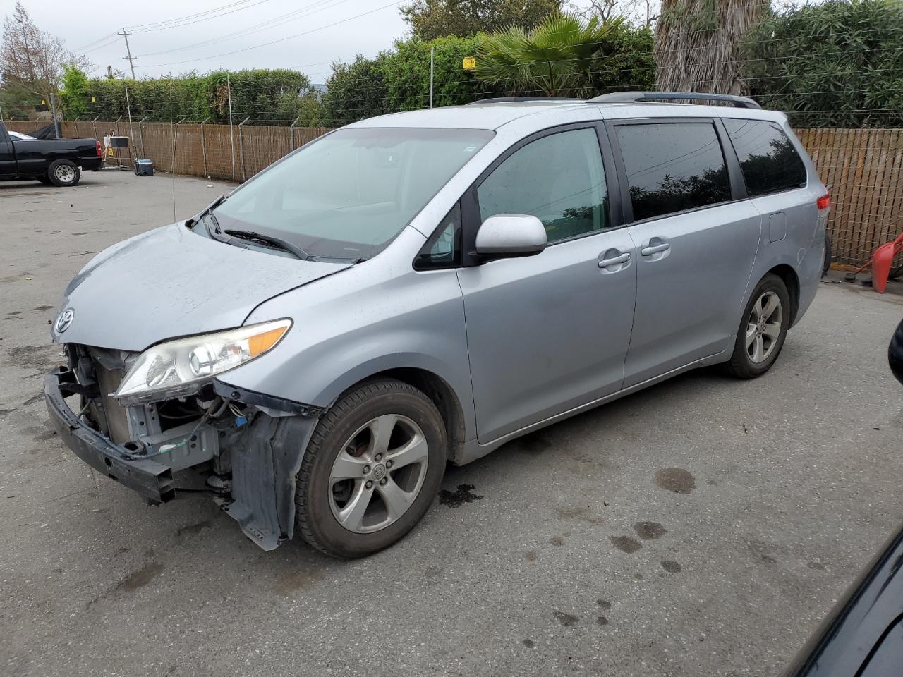 TOYOTA SIENNA 2013 5tdkk3dc8ds346552