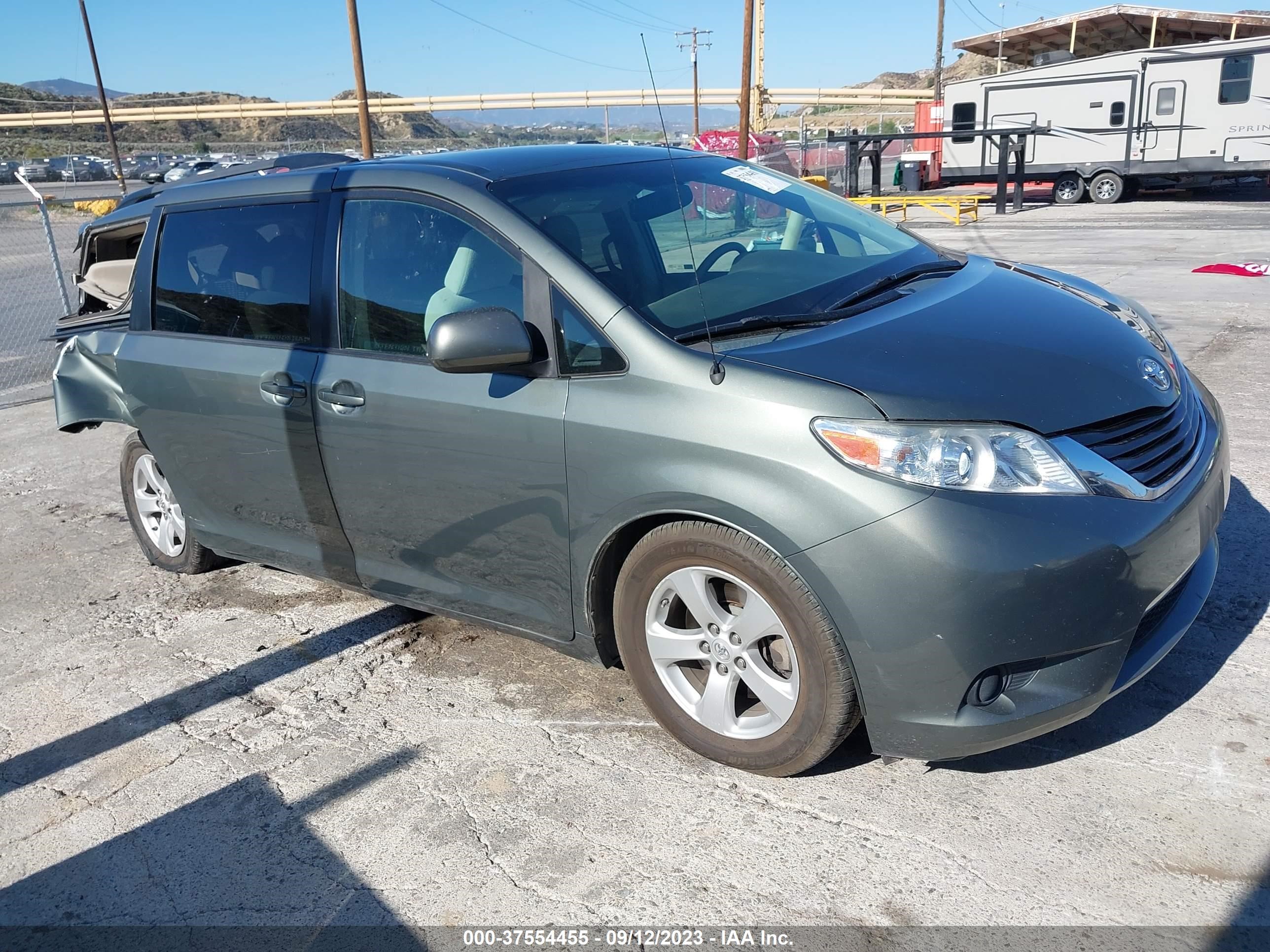 TOYOTA SIENNA 2013 5tdkk3dc8ds396920