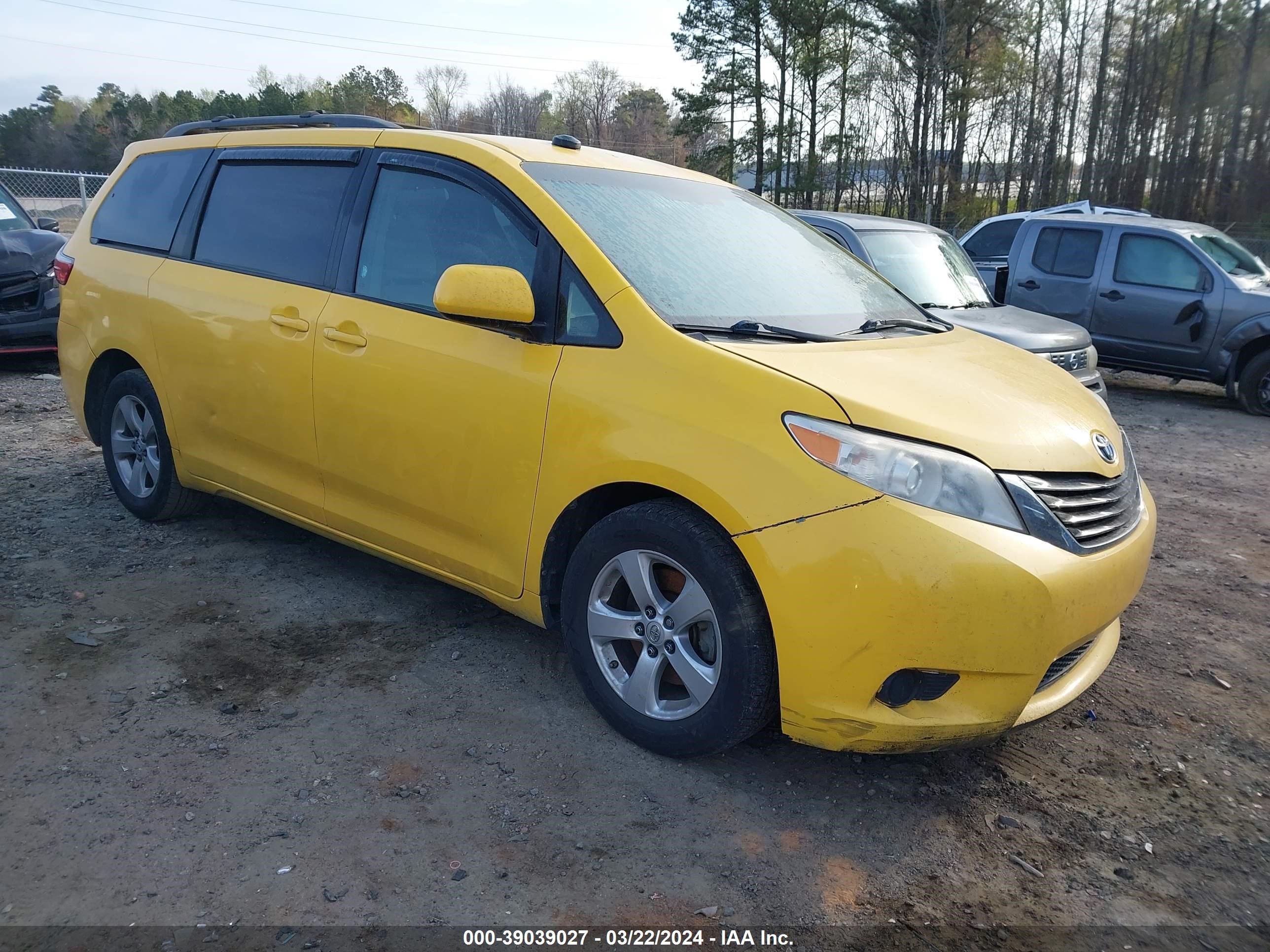 TOYOTA SIENNA 2015 5tdkk3dc8fs579592