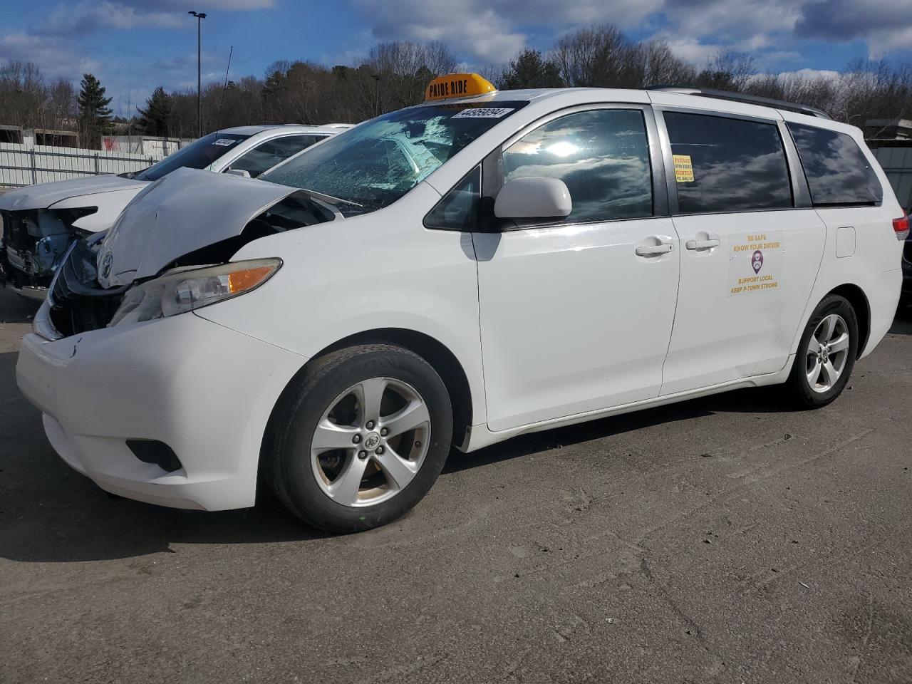 TOYOTA SIENNA 2013 5tdkk3dc9ds306531