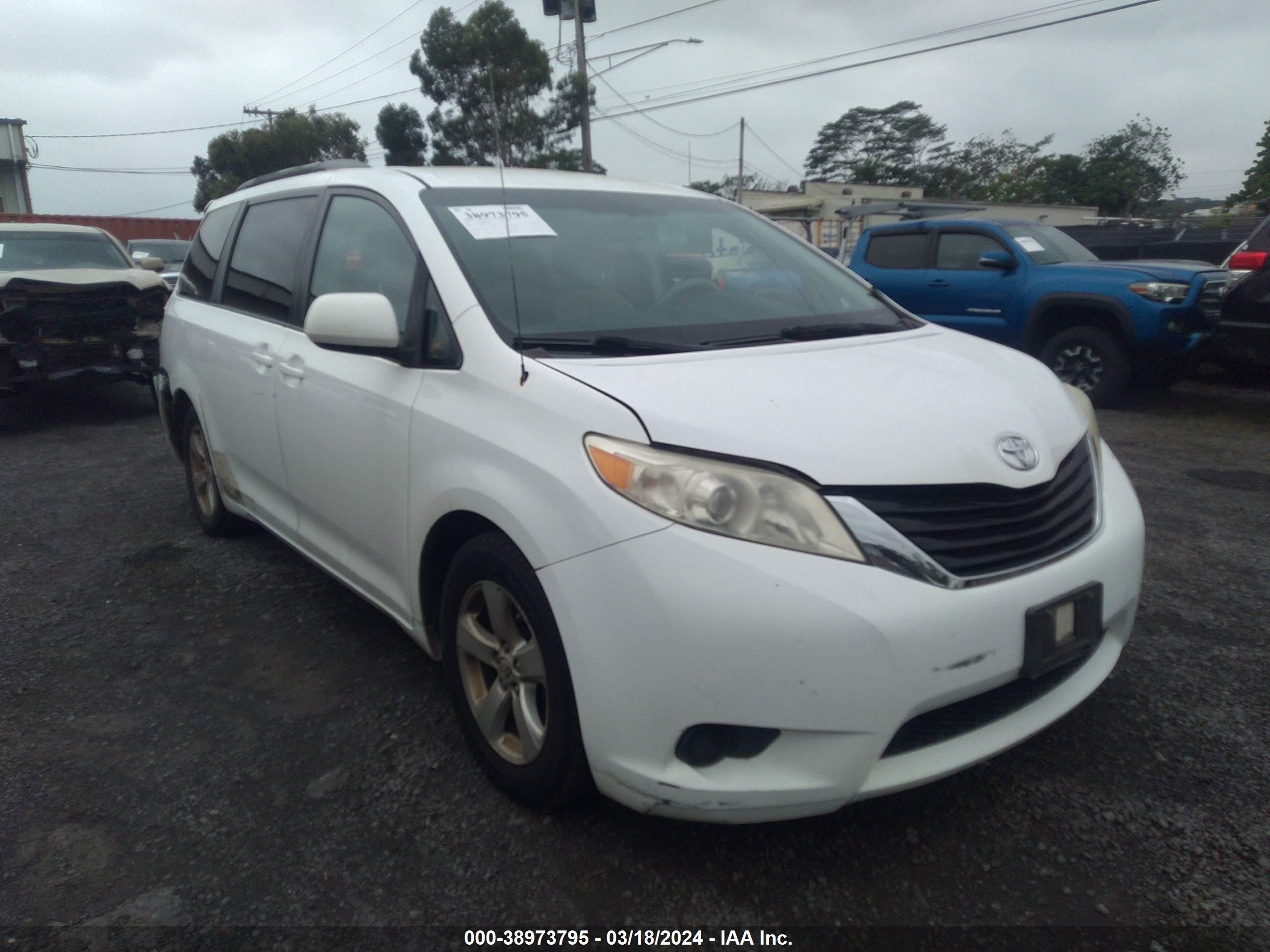 TOYOTA SIENNA 2013 5tdkk3dc9ds344664