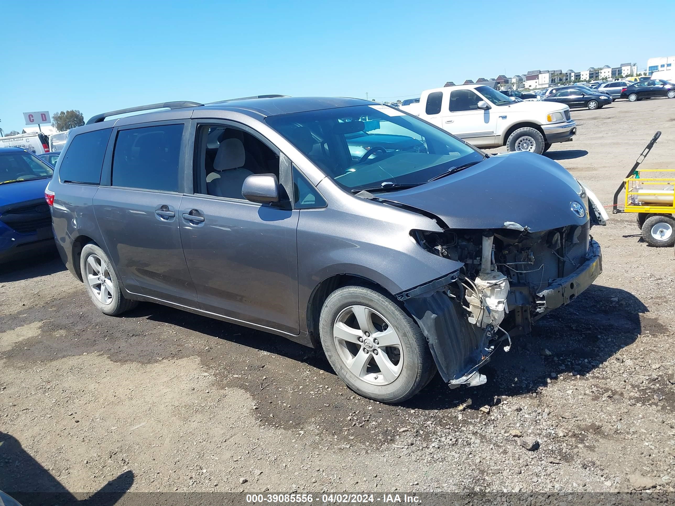 TOYOTA SIENNA 2015 5tdkk3dc9fs568598