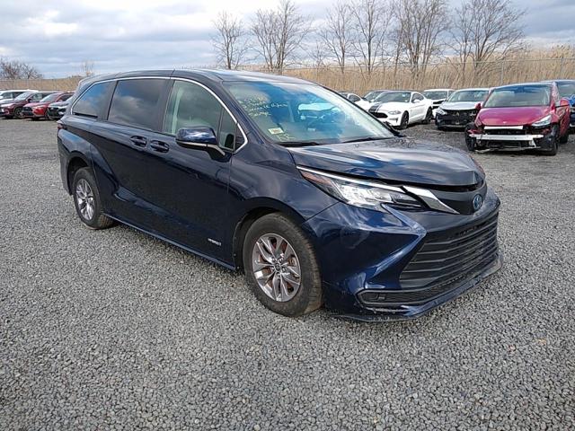 TOYOTA SIENNA LE 2021 5tdkrkec0ms007367