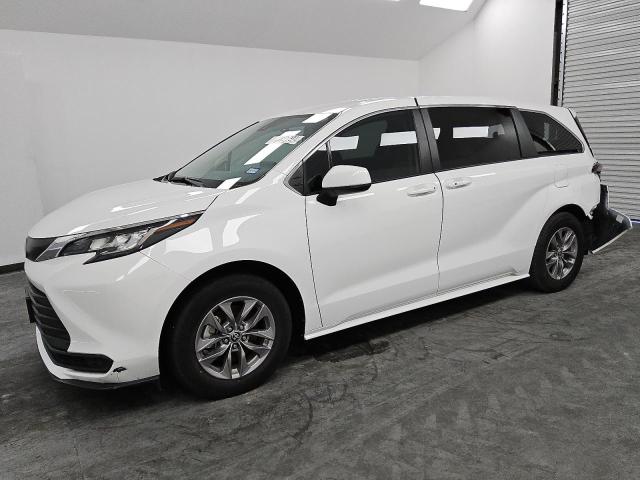 TOYOTA SIENNA LE 2022 5tdkrkec0ns116560