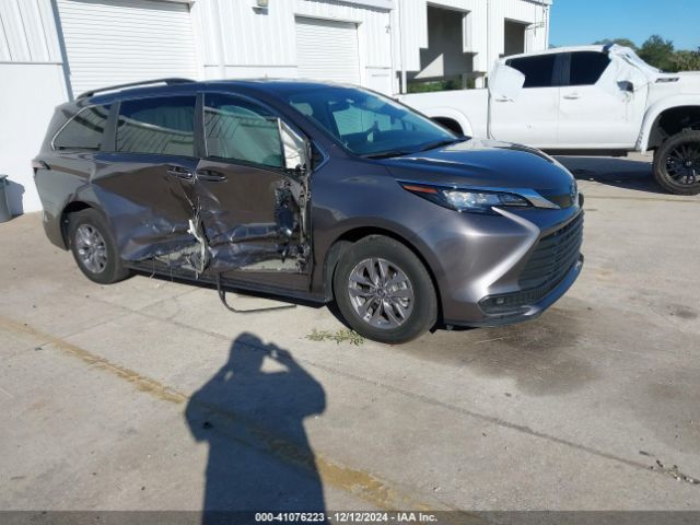 TOYOTA SIENNA 2023 5tdkrkec0ps168175