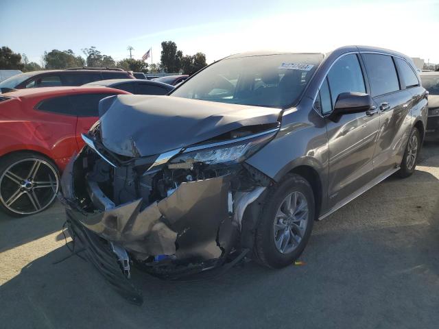 TOYOTA SIENNA LE 2021 5tdkrkec1ms021228