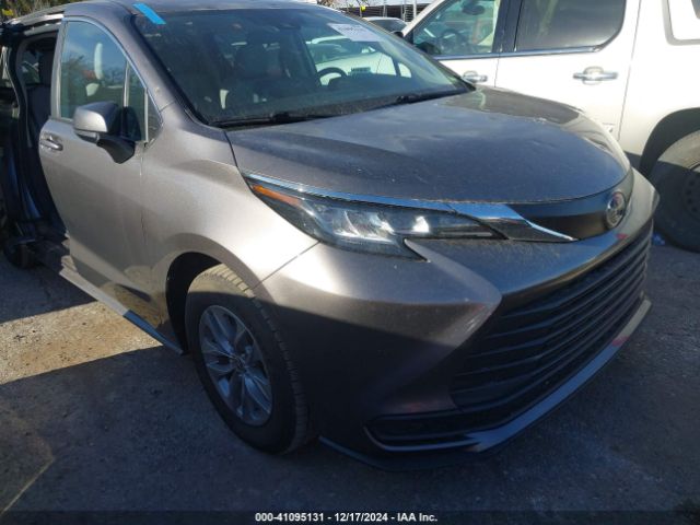 TOYOTA SIENNA 2022 5tdkrkec1ns101825