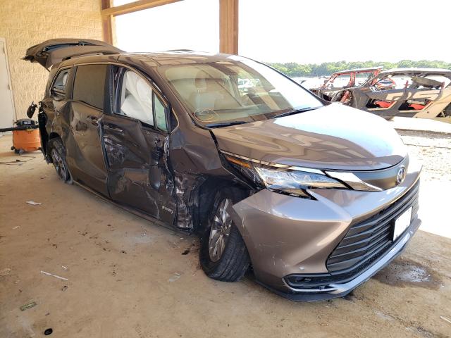 TOYOTA SIENNA LE 2021 5tdkrkec2ms006432