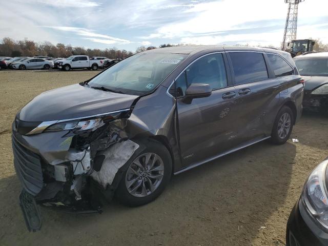 TOYOTA SIENNA LE 2021 5tdkrkec4ms015620