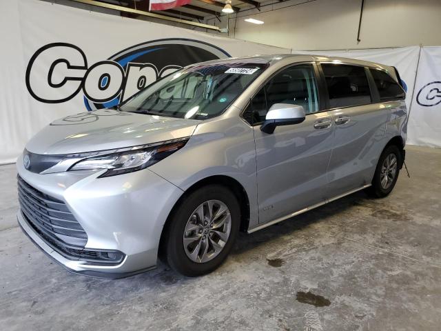 TOYOTA SIENNA LE 2021 5tdkrkec4ms017383