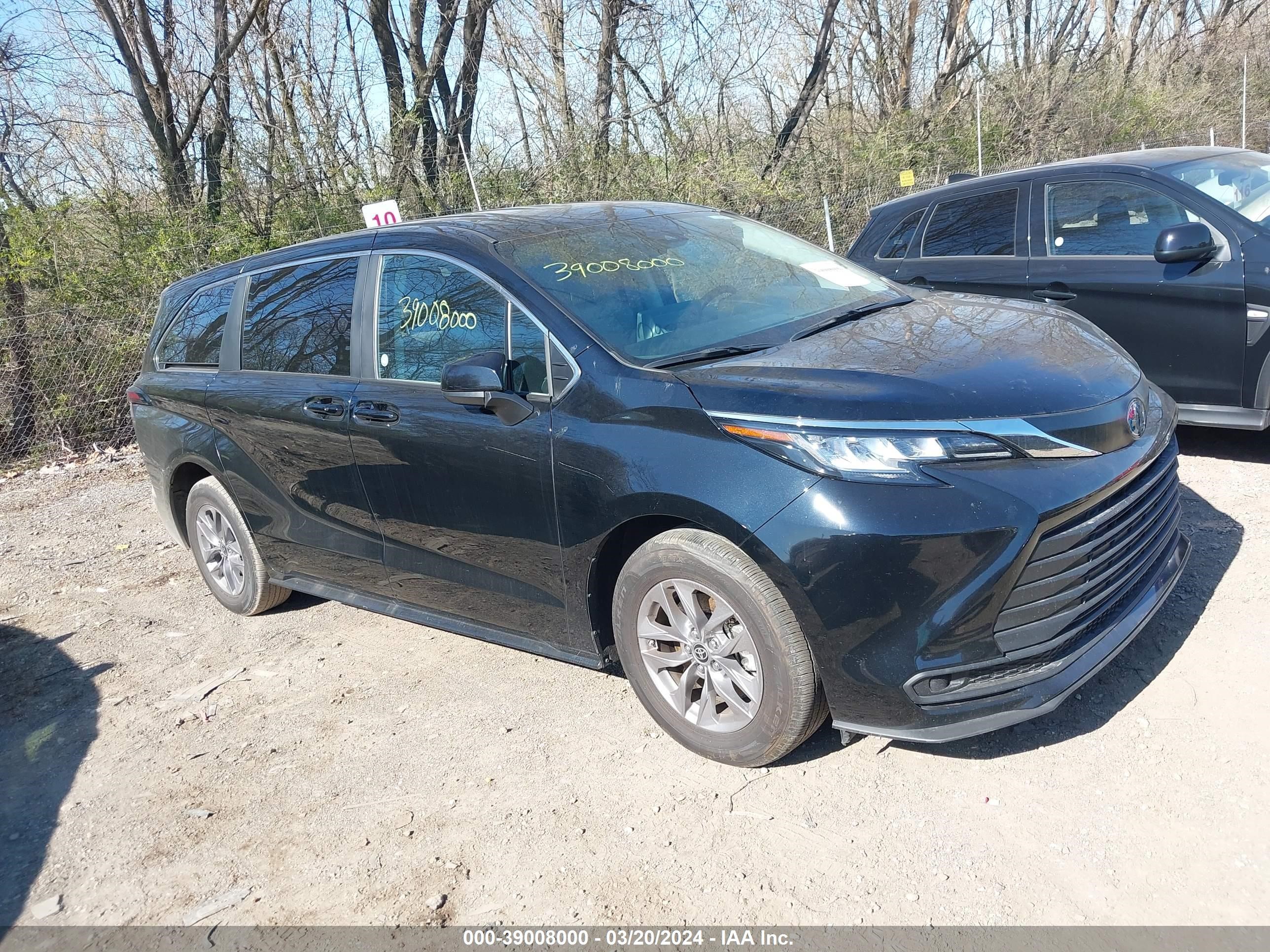 TOYOTA SIENNA 2023 5tdkrkec4ps167417