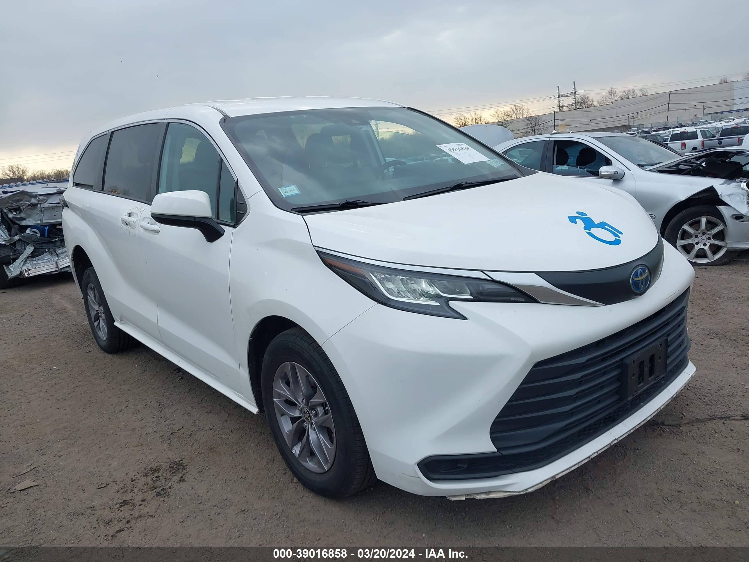 TOYOTA SIENNA 2021 5tdkrkec5ms042647