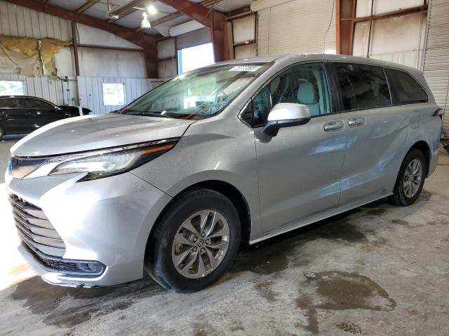 TOYOTA SIENNA LE 2022 5tdkrkec5ns117056