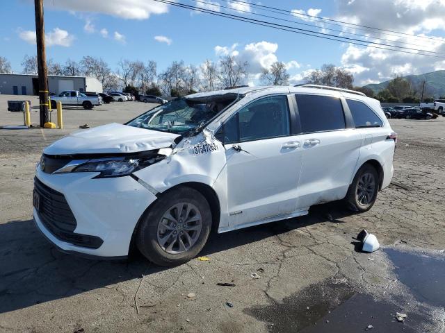 TOYOTA SIENNA LE 2021 5tdkrkec7ms007124